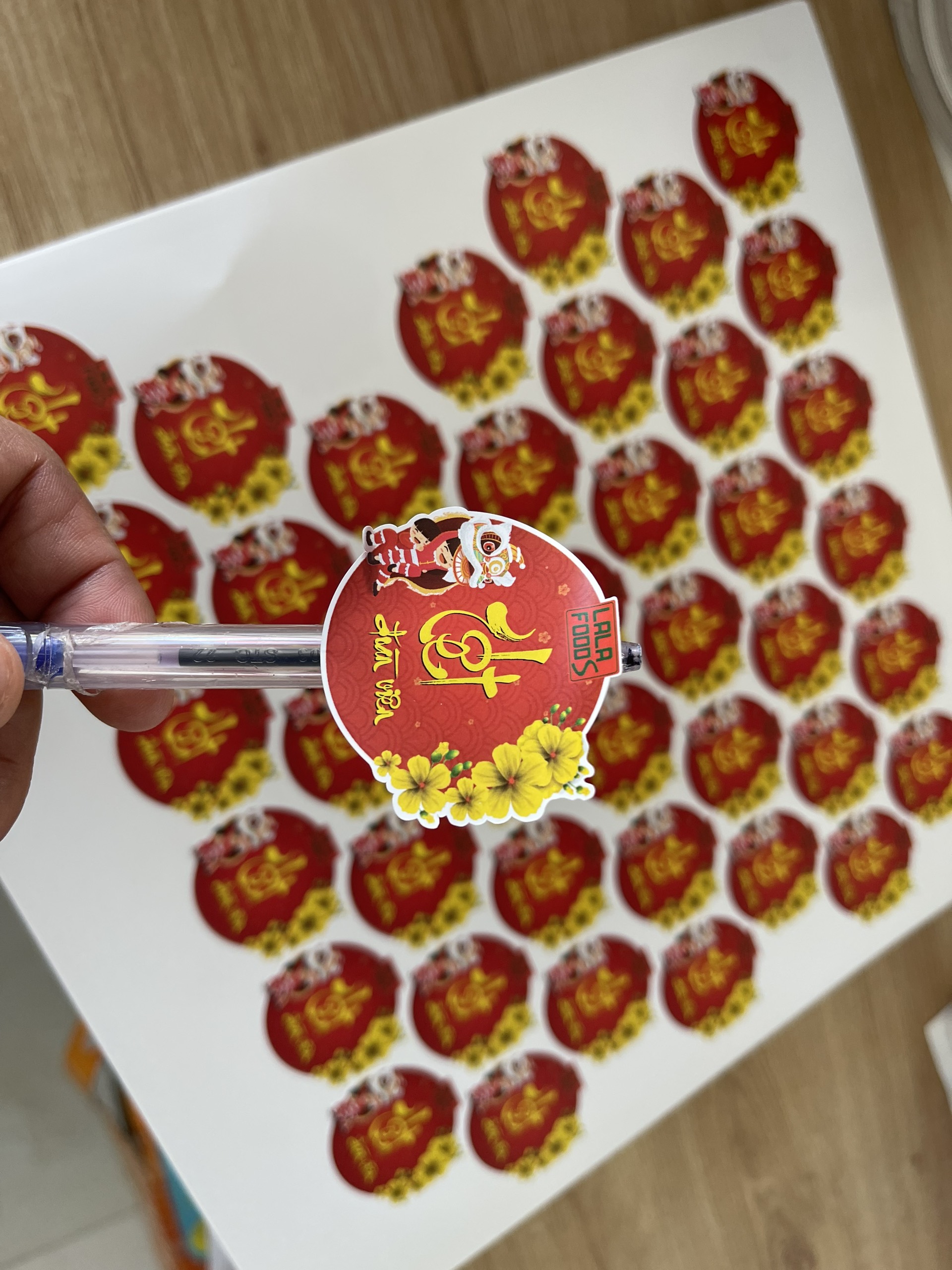 in tem nhãn giá rẻ